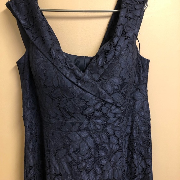 Xscape Womens Navy Lace Formal Gown Plus 22W - Picture 4 of 9